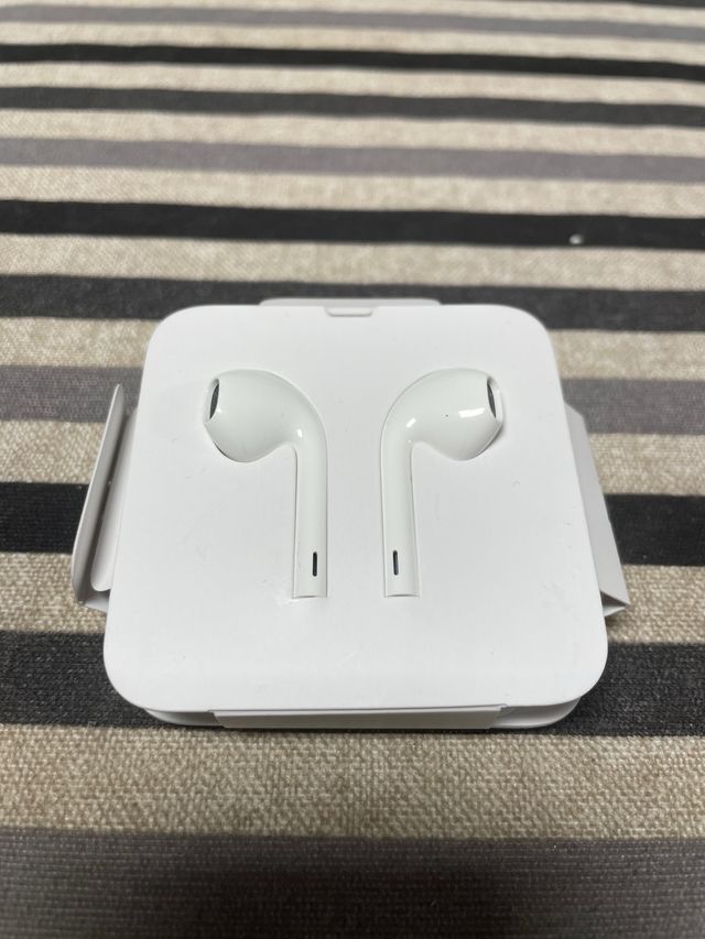 Cuffie Apple con cavo lightning