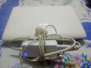 Ordenador Portátil Asus eee 1001px