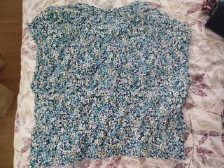 Camiseta crop top estampada, sin usar.