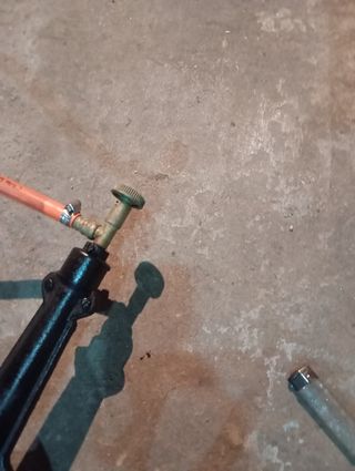 Hornillo de hierro forjado y fondido