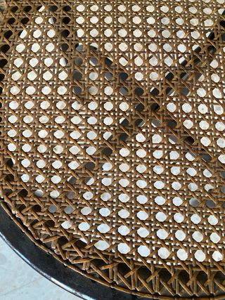 Silla de rejilla antigua