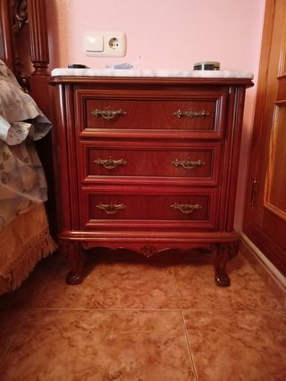 Dormitorio clásico madera maciza