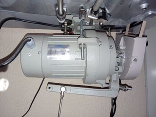 Maquina de coser industrial