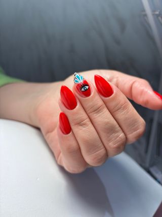 Manicura y pedicura 