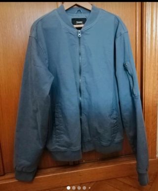 Cazadora bomber estilosa