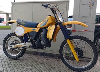 Suzuki RM 125 (1983)