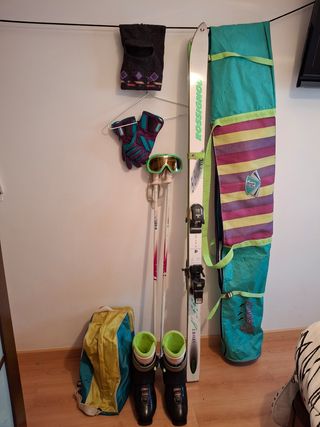 Esquís Rossignol + botas y accesorios