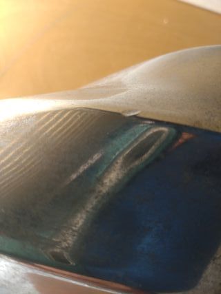 Vaso in alluminio a base esagonale attorcigliata