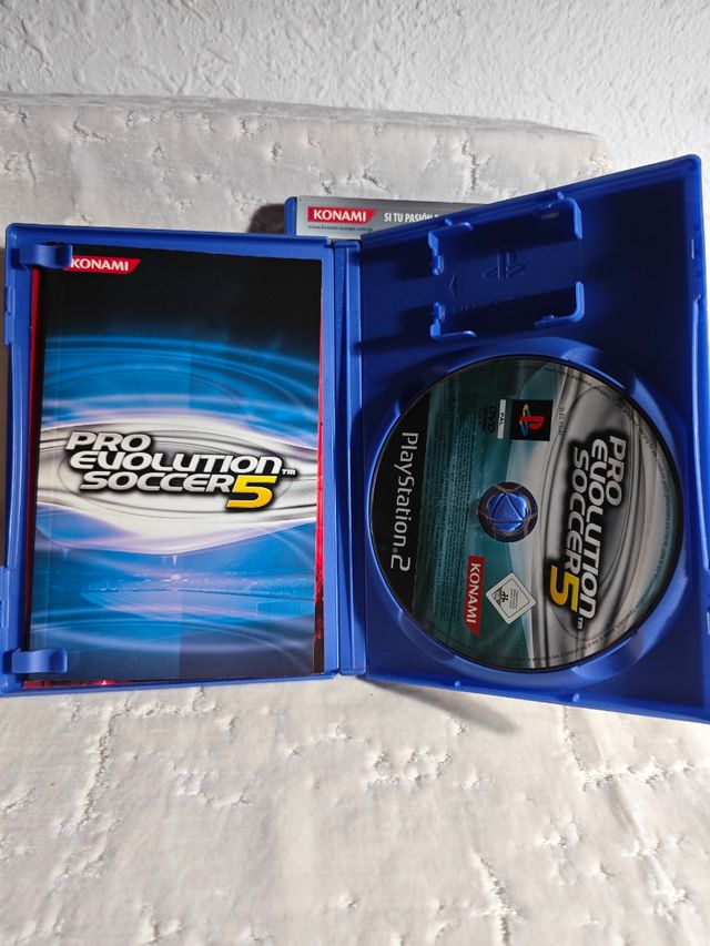 PS2 PES 2008 y Pro Evolution Soccer 5