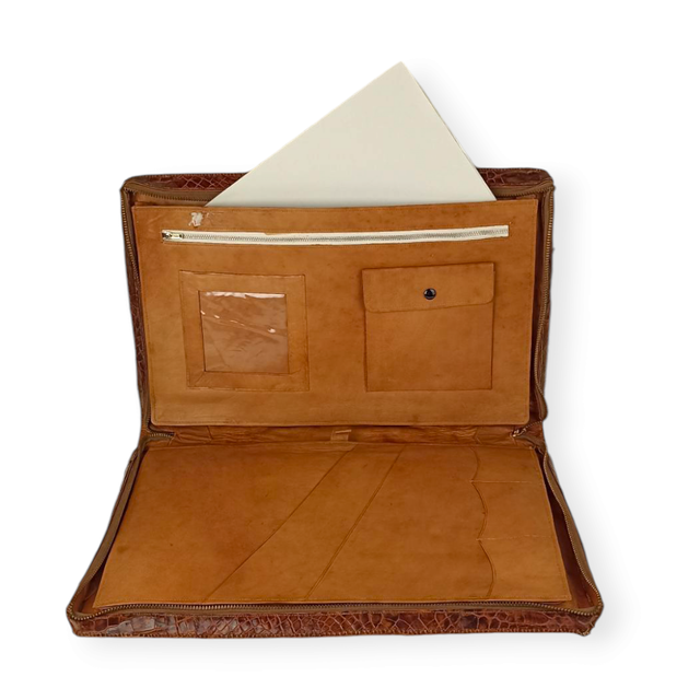Porta documentos o portafolio de piel de cocodrilo
