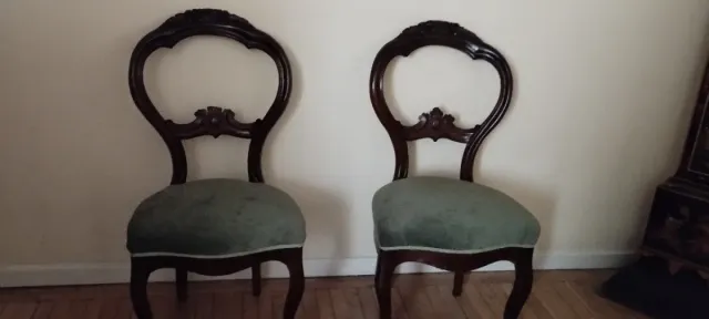 Silla vintage dorada