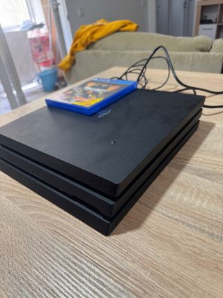 PS4 Pro (PlayStation 4) 1TB - Call of Duty