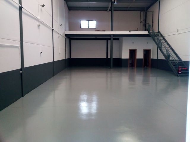 Venta o Alquiler NAVE Industrial de 251 m2
