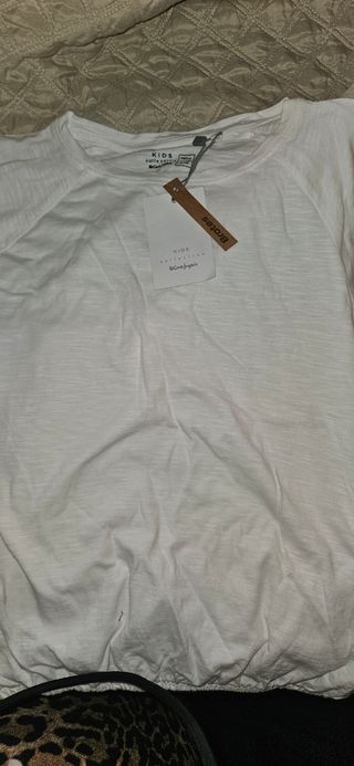 Lote , cada una 5 euros Camisetas niña Brotes El C