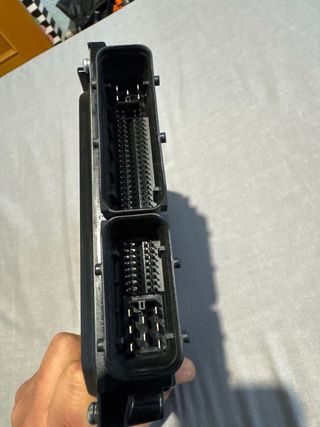 Unidad de control eléctrico Mazda Ecu Rf7k18881g