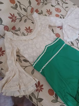 Traje flamenca dos piezas beige y verde 