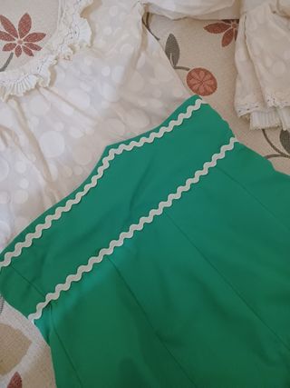 Traje flamenca dos piezas beige y verde 