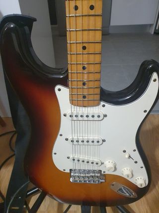 Fender Stratocaster 1982 Dan Smith. Sunburst. 