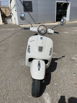 Vespa 300 ie Solo 12.000kms año 2009