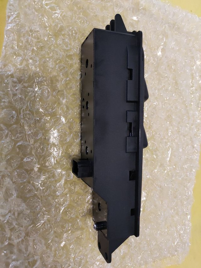 🟢BOTONERA ELEVALUNAS MERCEDES VITO II W639