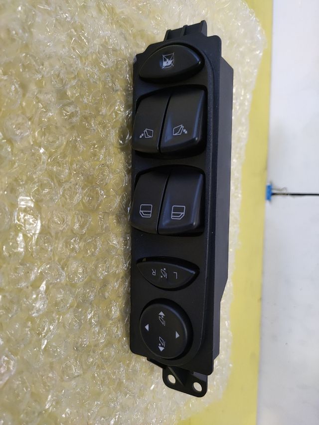 🟢BOTONERA ELEVALUNAS MERCEDES VITO II W639