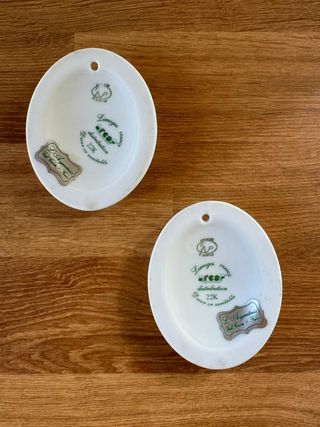 2 Decorazioni in Porcellana da appendere 