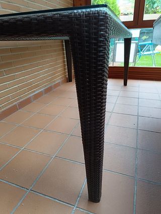 Mesa exterior jardín