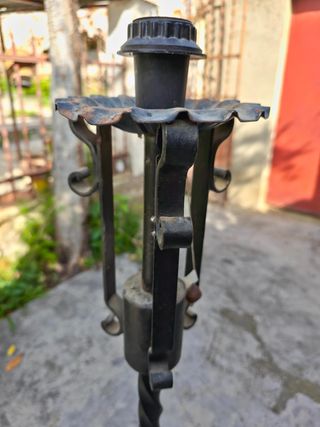 Lampara pie forja negra