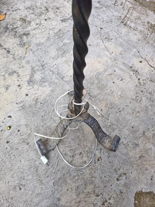 Lampara pie forja negra