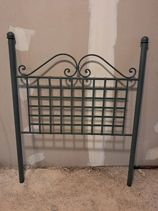 Cabecero de forja