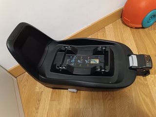 Maxicosi Pebble Plus con saco y soporte Isofix