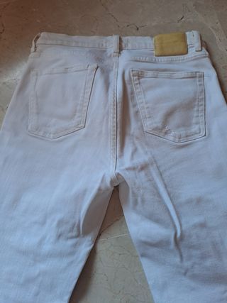 Vaqueros Zara blancos cropped