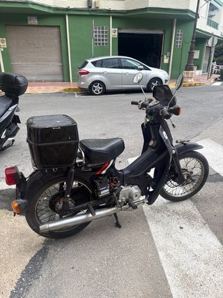 Honda C50 4T Ciclomotor - 1983
