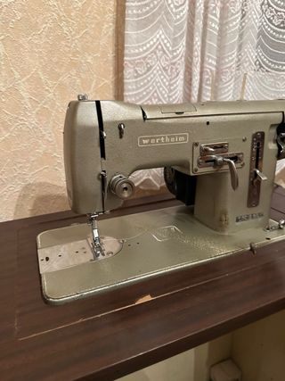 Máquina coser Wertheim Antigua