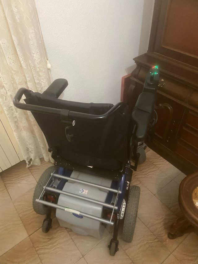 Silla de ruedas electrica a motor