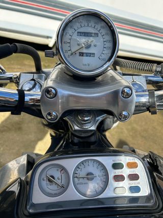 MOTO Yamaha VMax 1200 (1992) – Buen estado