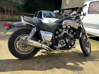 MOTO Yamaha VMax 1200 (1992) – Buen estado