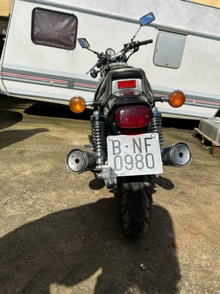 MOTO Yamaha VMax 1200 (1992) – Buen estado
