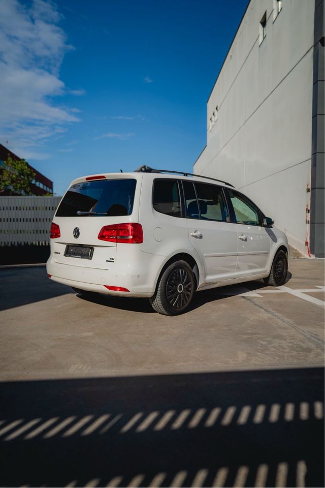 Volkswagen Touran  2013