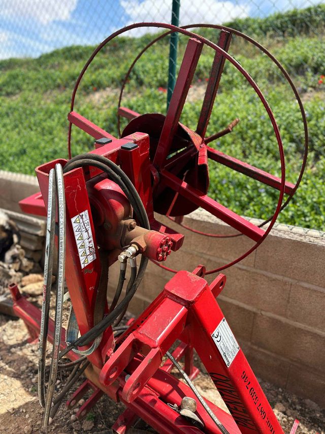 Enrollador de alambre de emparrado