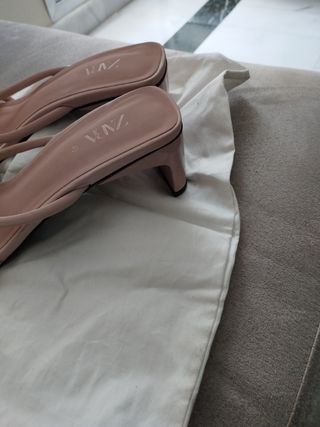 Sandalias rosa mujer tacón bajo