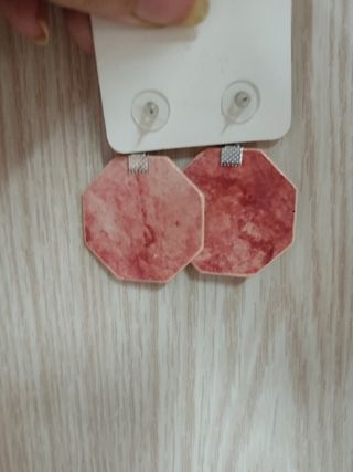 Peinecillo y pendientes rosas vintage