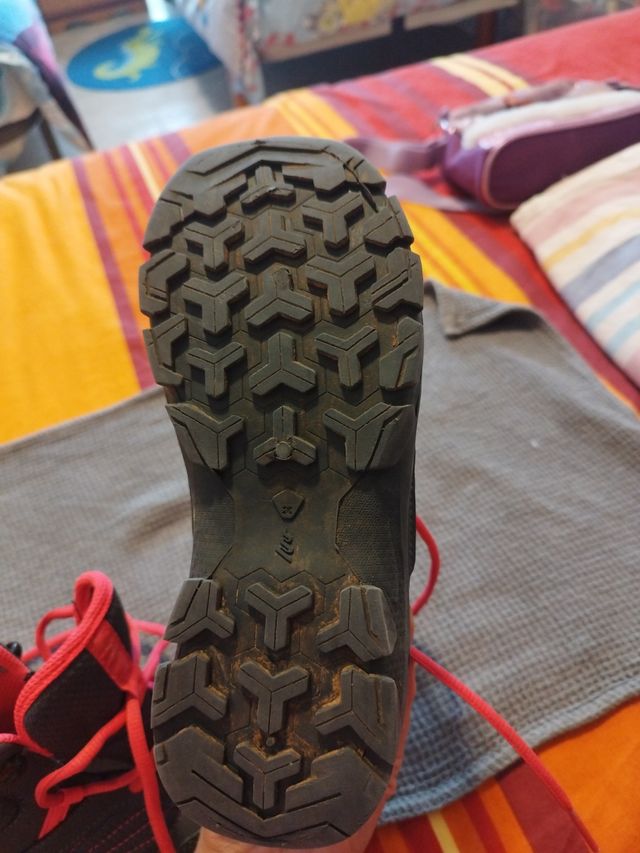 Zapatillas de montaña niña