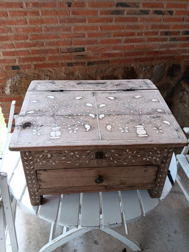 Pupitre antiguo | Escritorio de hueso