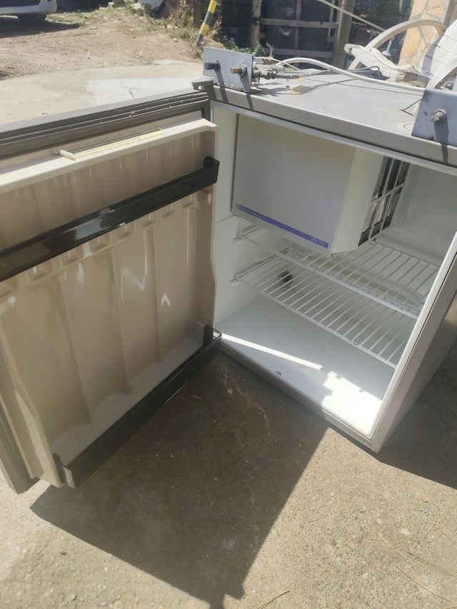 Neveras trivalentes Electrolux