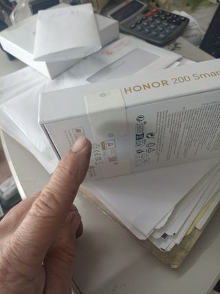Teléfono  honor 200 Smart