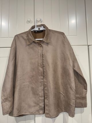 Sobrecamisa Zara beige talla s