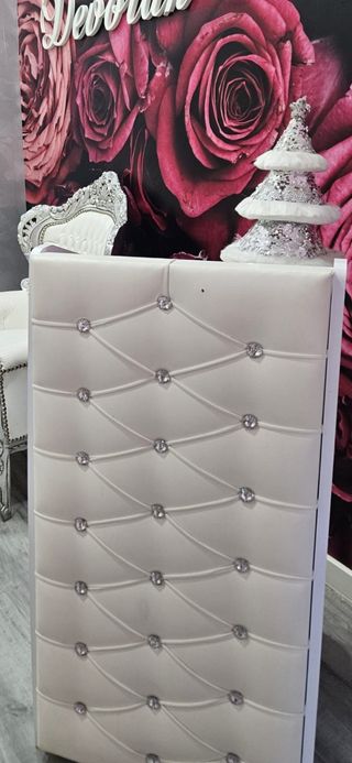 Mostrador con cajón con llaves como nuevo