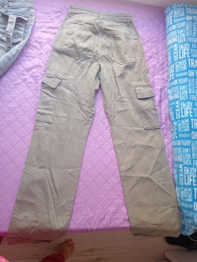 Pantalones Cargo Stradivarius - Talla 32