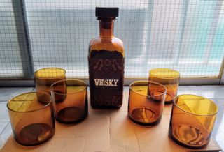 Bottiglia di whisky + 6 bicchieri antichi